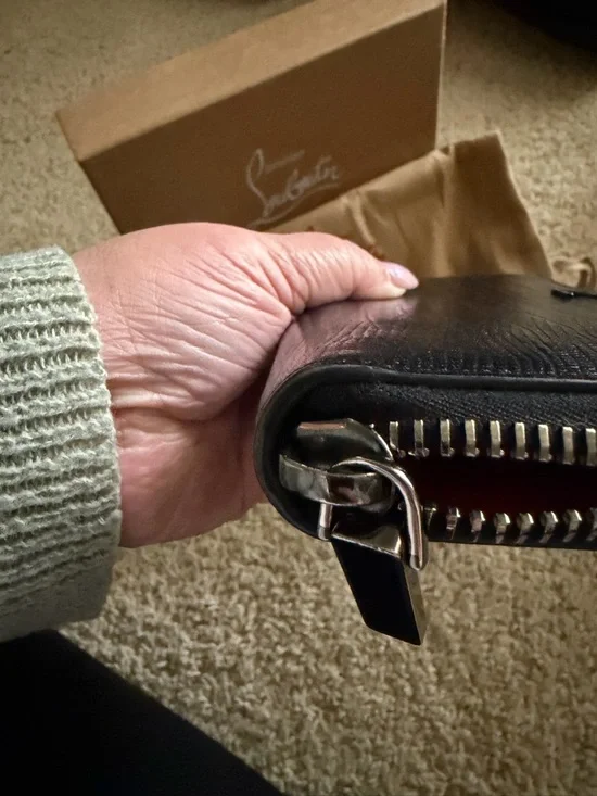 Christian Louboutin Black Lizard-Texture Zip Wallet with dusty and box - Picture 3 of 8